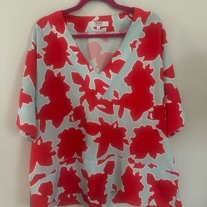 Crosby by Mollie Burch Red and light blue Floral Women's Top Blouse Tunic XL EUC